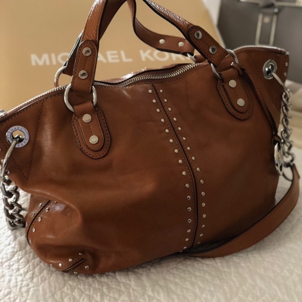 Michael Kors Brown leather bag.